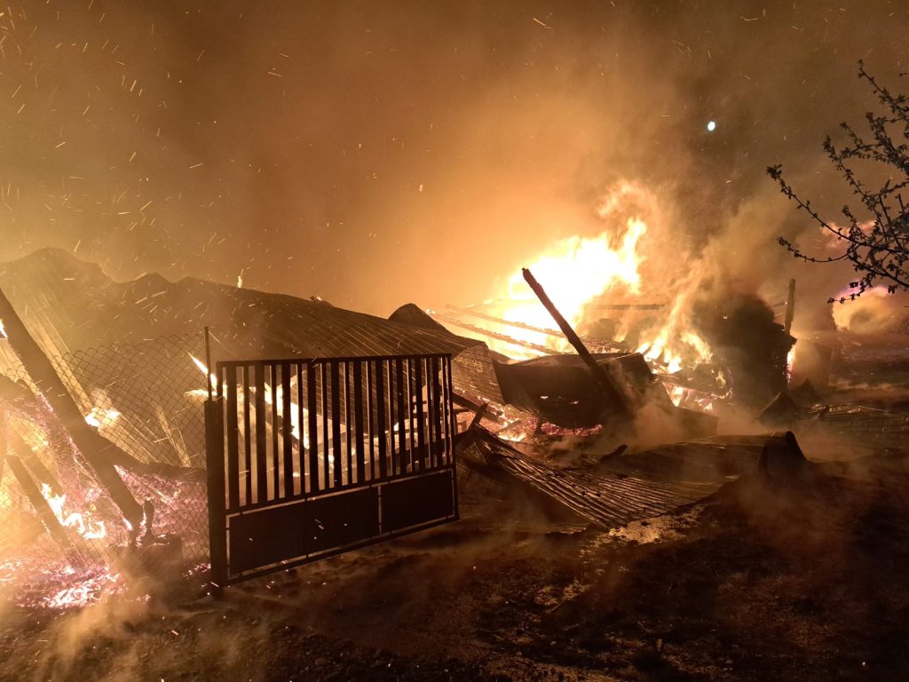 Într-un incendiu produs la Solca a fost salvată o femeie în vârstă de 75 de ani