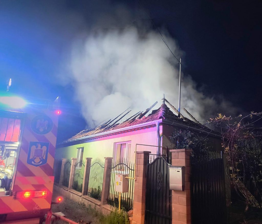 Incendiu la o casă din Albești, fără victime