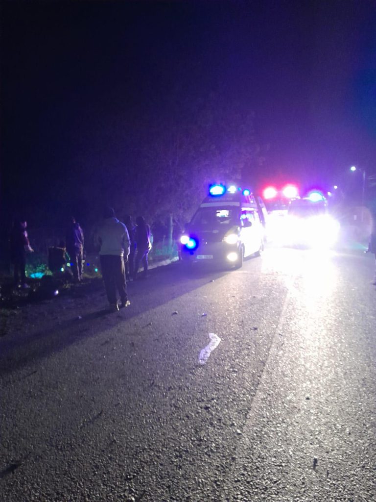 Accident grav cu motoscuter în Dolhasca: doi morți