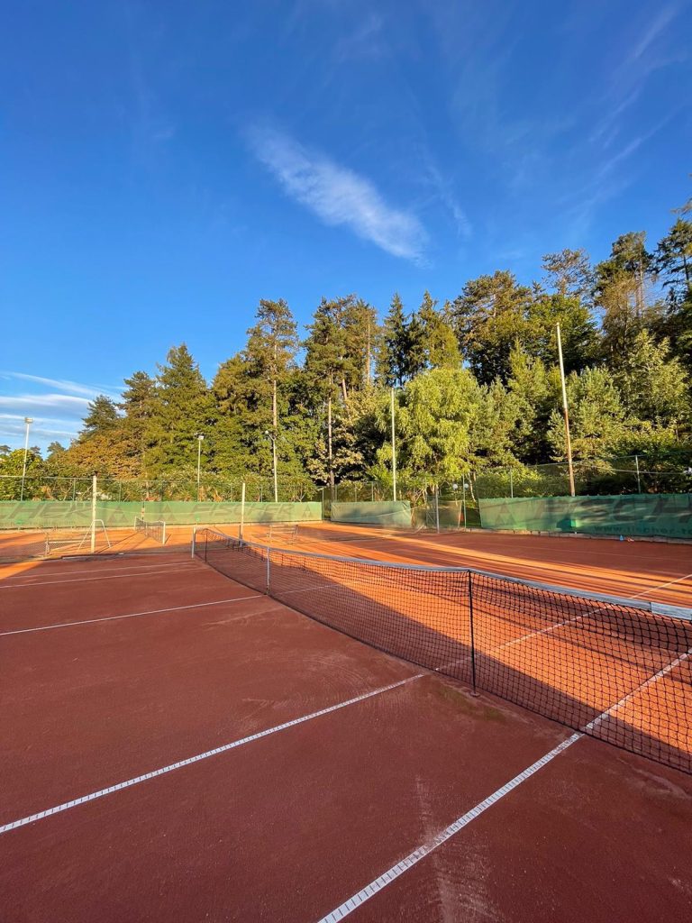 Turneul național de tenis de câmp „Cupa Teo" se desfășoară la Mediaș 