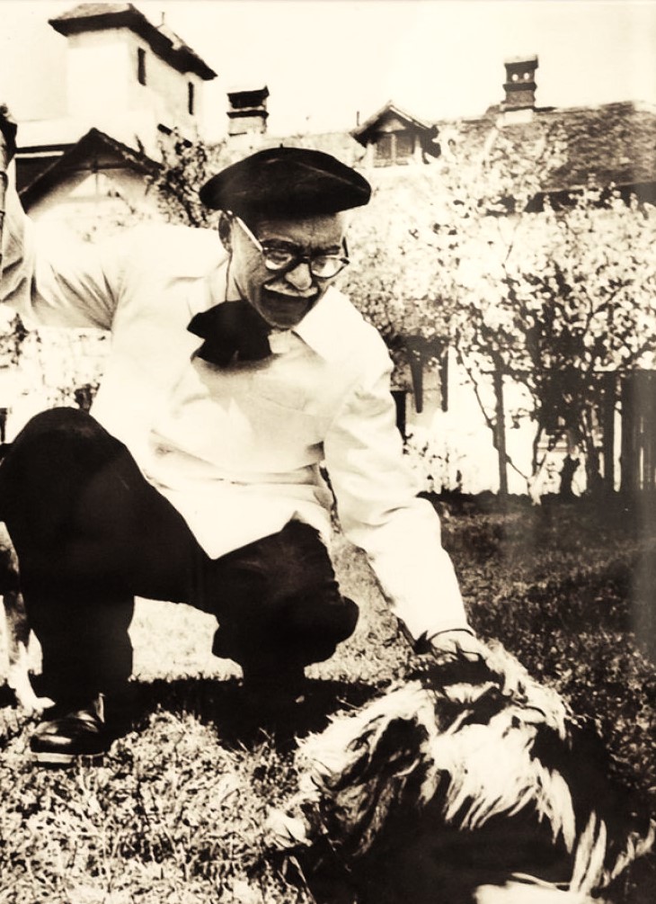 Tudor Arghezi și „florile de mucigai” ale istoriei...
