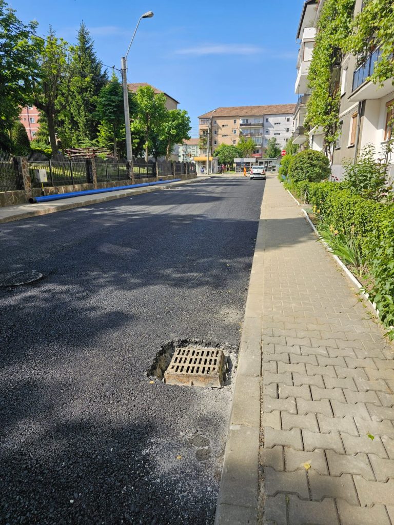 Mediaș: Lucrări de asfaltare pe strada Sebeșului 
