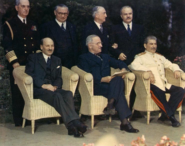 Despre o capitulare necondiționată la 8-9 mai 1945
