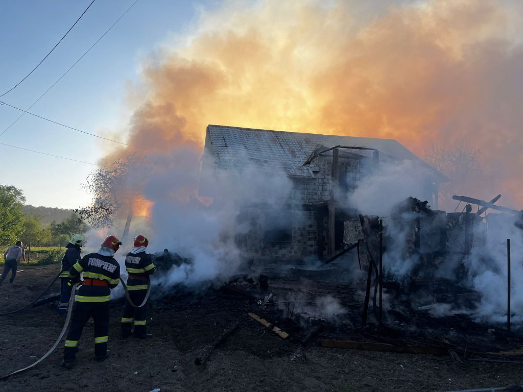 Incendiu în localitatea Valea Moldovei 