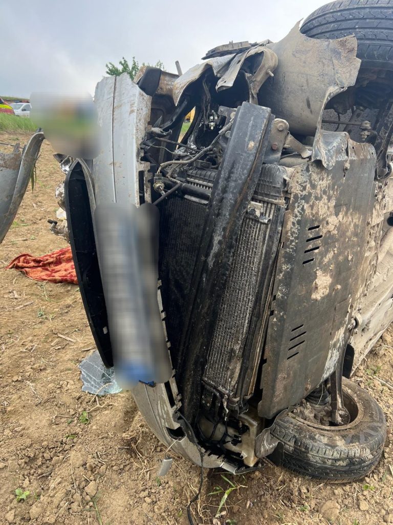 Accident rutier pe DJ 243: Pompierii Bârlad au salvat patru persoane