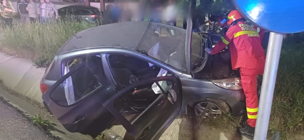 Accident rutier grav la Bosanci: doi bărbați răniți