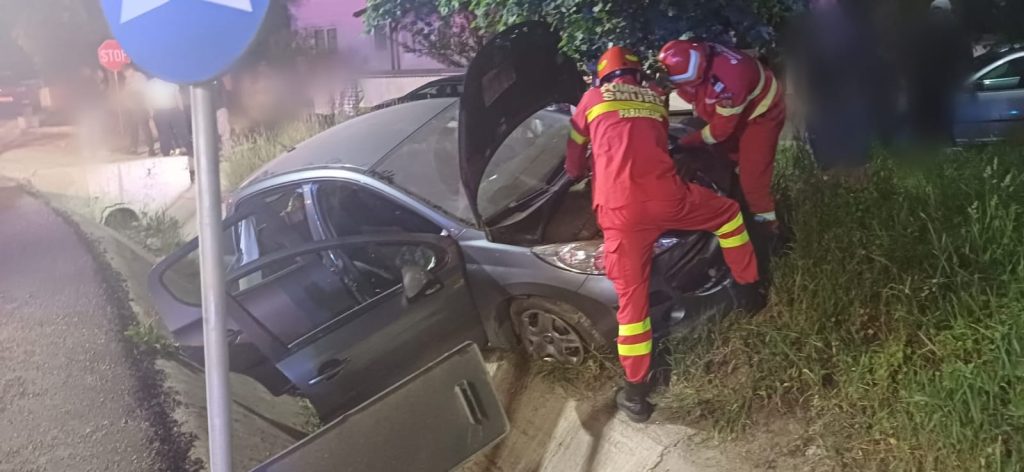 Accident rutier grav la Bosanci: doi bărbați răniți
