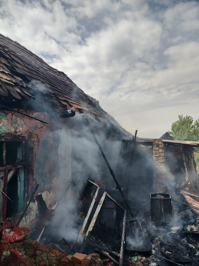 Incendiu la o casă din Daneș