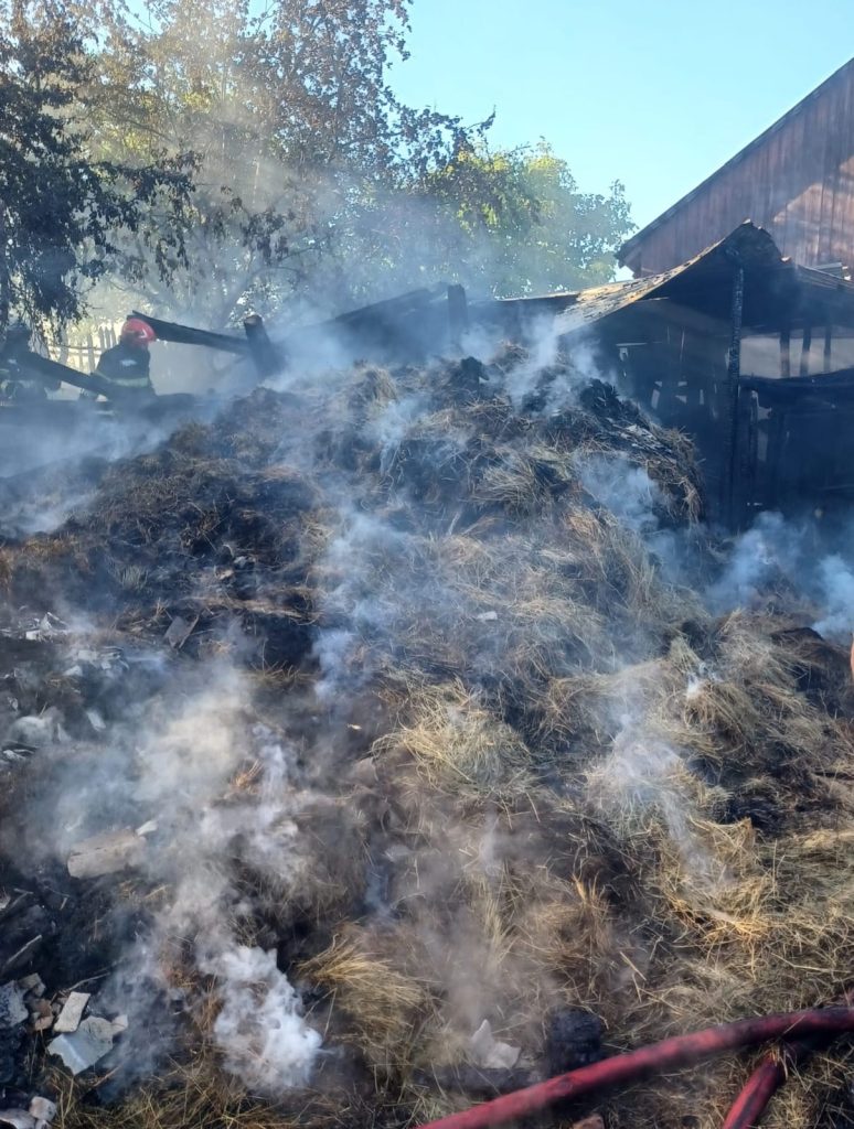Incendiu izbucnit la o gospodărie din satul Stăncuța, comuna Zvoriștea din județul Suceava