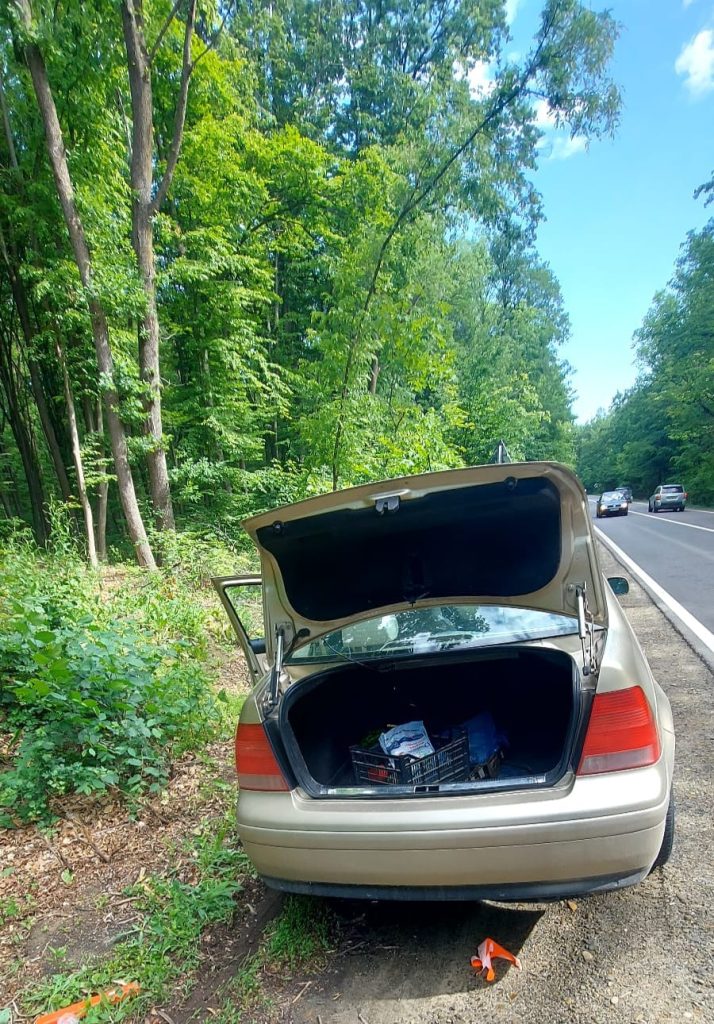 Accident rutier cu trei persoane rănite în Adâncata, județul Suceava