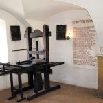 În anul 1575, Diaconul Coresi a tipărit Octoihul Mare