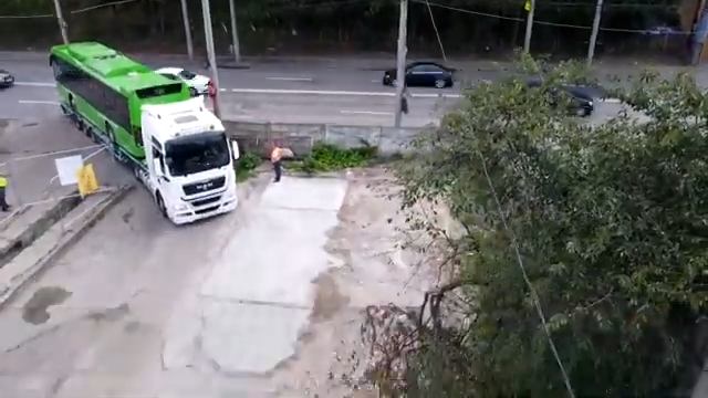 Extinderea transportului electric metropolitan: contract pentru încă 15 autobuze