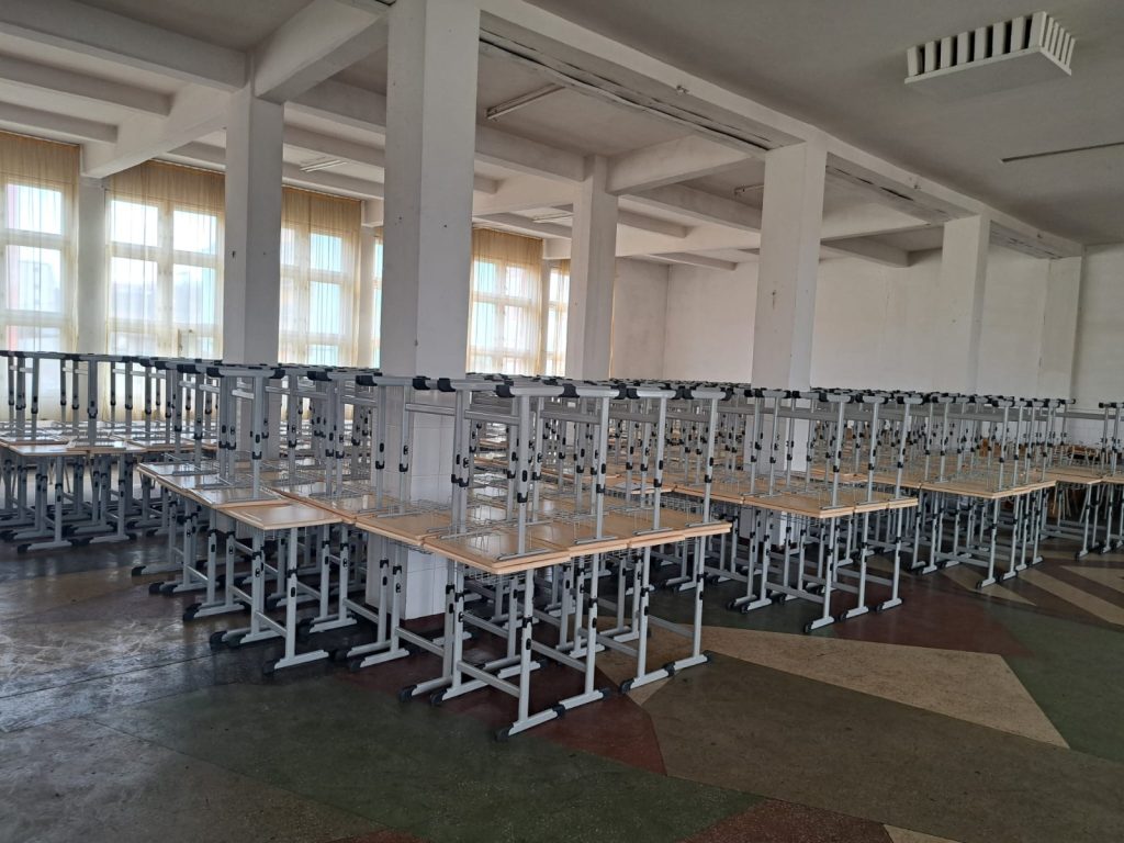 Trei licee din Mediaș au beneficiat de dotări cu materiale didactice