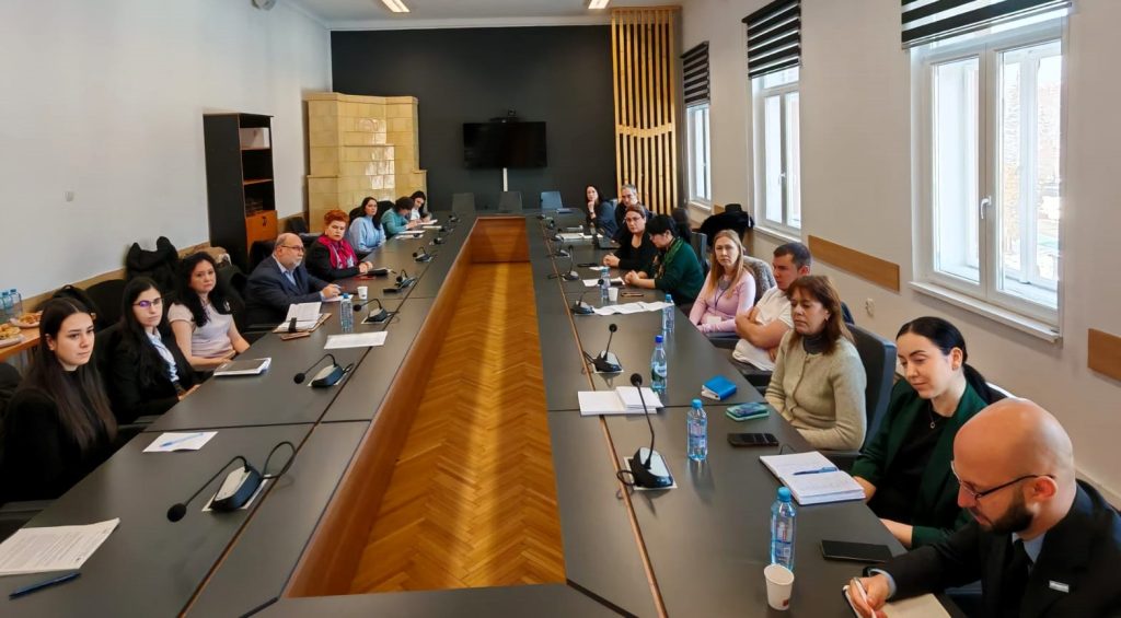 Prefectul Mihai Cătălin Văsii a organizat o întâlnire