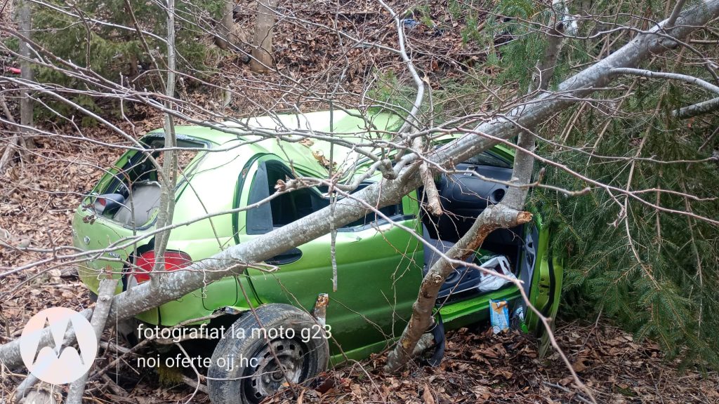 Un accident rutier s-a produs astăzi, la ora 10:56, pe raza localității Crucea