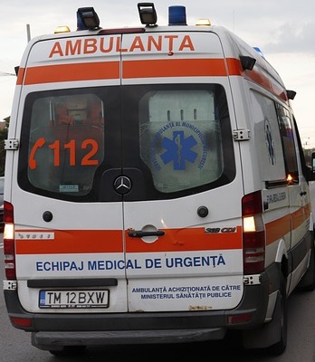 o femeie de 58 de ani a fost lovită de o țiglă