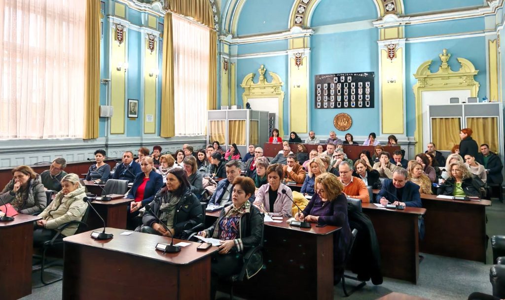 Prefectul județului Brașov, alături de directorul Direcției Județene Brașov 