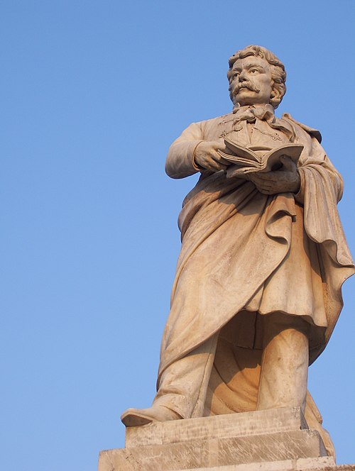 Statuia lui Gheorghe Lazăr
