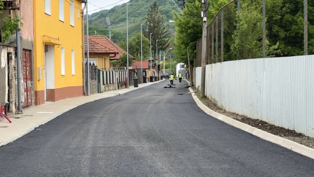 Joi, 8 mai, strada Gheorghe Pop de Băsești din cartierul Vasia